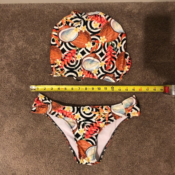 Brazilian Coconut Pattern Bikini (Top and Bottom) - Picture 5 of 8